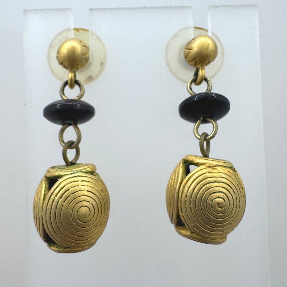 Vintage Gold Tone Black Bead Spiral Engraved Orb Drop Dangle Earrings